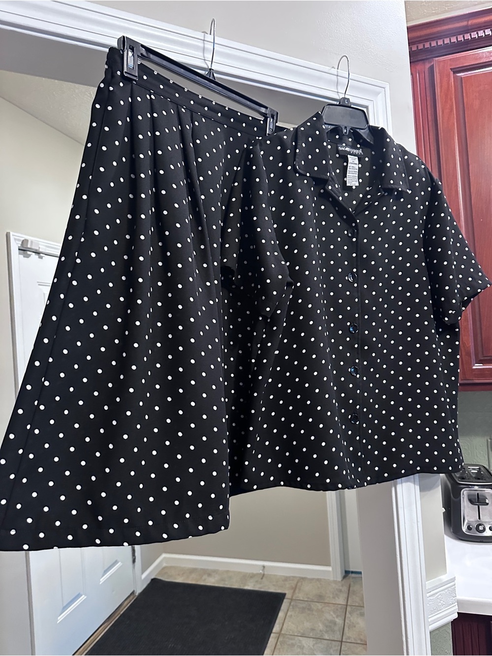 Sag Harbor 1X Black Polka Dot Short-Sleeve Button-Up Shirt & Skirt Set